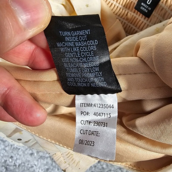 Torrid Shirt Womens Large Cream Chiffon One Shoulder Crop Top Star Moon Clusters - Picture 10 of 15